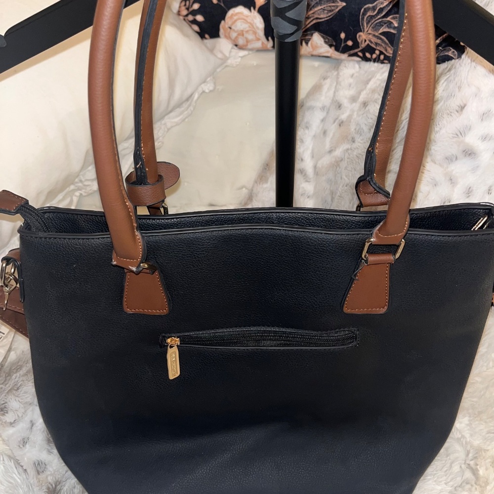Michael Kors Jet Set Tote - Picture 5 of 12